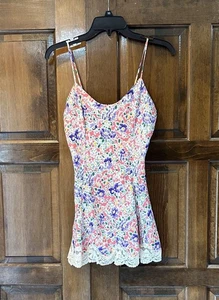 Victoria's Secret Gold Label Floral Lacey Slip Size P Spring Vintage - Picture 1 of 7