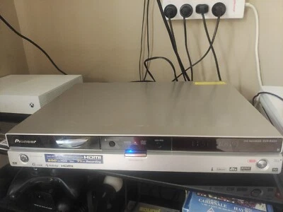 Pioneer DVR-645H-S 250GB HDD & DVD Recorder HDMI Analog TV Tuner - Image 1 of 4