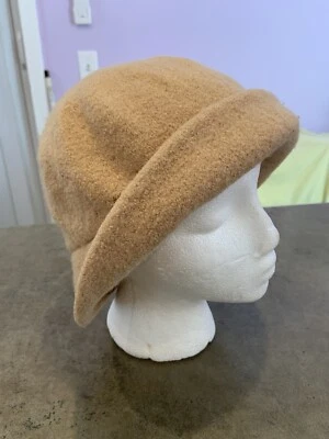 Sombrero cubo de lana Betmar New York beige algunos puntos usados ver fotos Foto 1 de 4