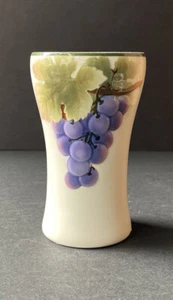 Villeroy & Boch Grape Vine Vase Cream Germany 6085 Collectable Decor - Picture 1 of 9