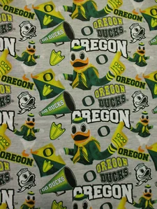 OREGON DUCKS UNIVERSITY LOGO CHEER DIGITAL PRINT COTTON FABRIC FQ  - Picture 1 of 6