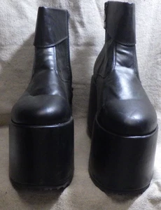 Nie getragene schwarze Plateauschuhe Stiefel Reißverschluss 4,5" am Absatz 3 5/1`6 an der Spitze M 10-11 - Bild 1 von 11