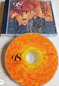 98 DEGREES AND RISING SIGNED CD - Foto 1 di 3