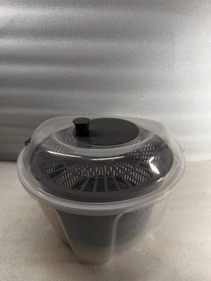 Chef Aid Clear Plastic Salad Spinner & Vegetable Dryer, 4.4 Litre Capacity, Easy - Image 1 of 4