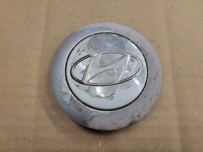 Hyundai OEM 2007 2008 Entourage 3 3/8" tapa central buje cubierta antipolvo 52960-4D100 Foto 1 de 3