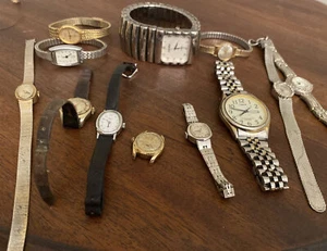 Lote 12 relojes vintage Louis, Westport, Kinzle necesitan baterías - Imagen 1 de 11