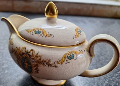 Sadler Cherubim Pattern Lidded Creamer (Small Chip On Gilt At Base) - image 1 of 4