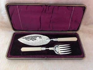 Servizio da pesce James Dixon And Sons Sheffield Silverplate in astuccio - Foto 1 di 21
