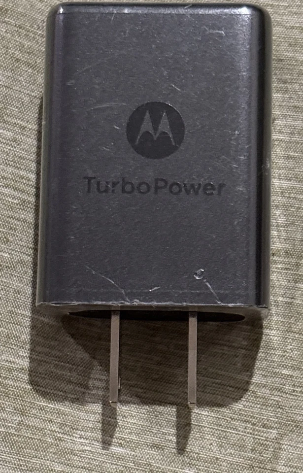 NOVO Motorola Turbo Power SC-22, 240V Carregador Rápido USB Tijolo, Selado de Fábrica - Imagem 1 de 4