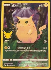NM/M RARE Pikachu 005/025 Holo Rare Celebrations 25th Anniversary Pokémon TCG - Bild 1 von 7