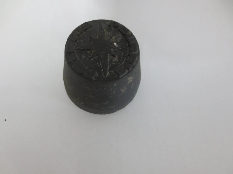 03 04 Cubierta de tapacubos antipolvo de una rueda usada Polaris Sportsman 700 OEM Foto 1 de 1