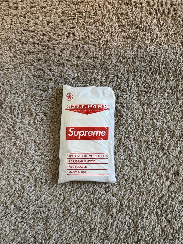 Poncho de lluvia Supreme Ballpark logotipo de caja SS20 lanzado 2020 nuevo Foto 1 de 1