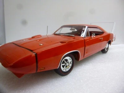 DODGE CHARGER DAYTONA 1969 1/18 AUTOWORLD AMM1324 - Photo 1/4