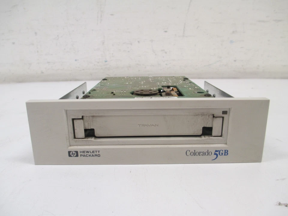 HP Colorado 5GB Travan 5.25 Tape drive - Image 1 of 4
