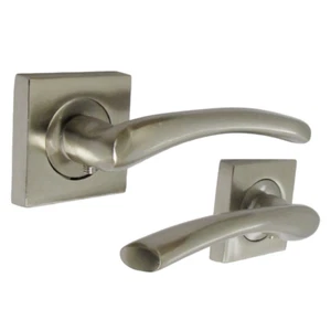 Zena Türgriff moderner Satin Nickel Hebel auf quadratischer Rose Innenverriegelung Griffe - Bild 1 von 8