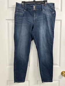 Torrid Size 18 Medium Wash 3 Button Blue Denim Jeggings - Picture 1 of 6