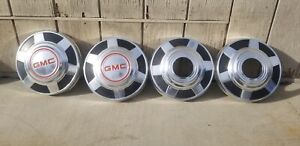73/87 GMC Truck Center Wheel Caps