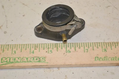 Резиновый впускной коллектор цилиндра карбюратора Suzuki LT 230 13110-18A02 1985-1987 - Изображение 1 из 4