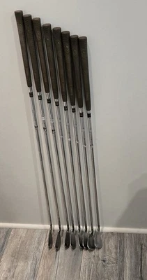Lynx Black Cat Tour Classic Blade Iron Set. True Temper Steel, Regular. 2-9irons - Image 1 of 4