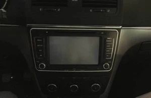 D Skoda Yeti Chrom Rahmen für Radio - Edelstahl poliert - Bild 1 von 3