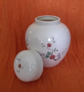 Vintage MCM Holland Mold Ginger Jar w/lid Chrysanthemum Forgetmenots - Picture 1 of 7