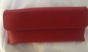 GUESS Estuche Rojo Gafas de Sol Anteojos Imitación Cuero Auténtico A Presión 6 1/2" Usado en Excelente Condición - Imagen 1 de 3
