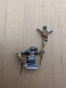 Warhammer Fantasy Skaven C47 Standard Bearer Steench Metal - Picture 1 of 2