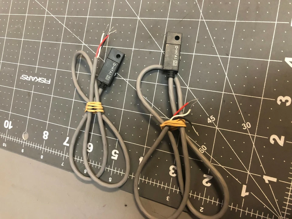 Set of 2 SMC D-H7A1 AUTO SWITCH INLINE SOLID NPN BAND NNB - Image 1 of 1
