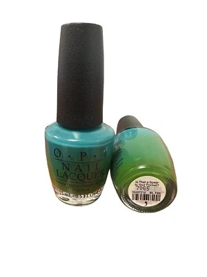 Esmalte de uñas OPI ¿Es una lanza en tu bolsillo? Esmalte verde azulado 0,5 oz 15 ml Foto 1 de 2