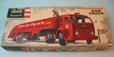 REVELL GAS TRUCK MOBILOIL kit di montaggio d'epoca  - Immagine 1 di 4
