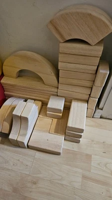 Bloques de unidades de madera duraderas de aprendizaje temprano Kaplan 34 piezas Modelo de juego grande Foto 1 de 4