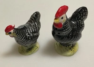 Pair of Black Chicken and Rooster Salt and Pepper Shakers Set JAPAN marked - Picture 1 of 5
