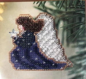 Mill Hill Holiday Pins XII - H107 Starlight Angel Kit - Picture 1 of 4