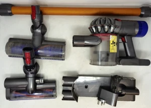 Dyson V8 Animal Cordless Vacuum Cleaner + Accessories - Picture 1 of 8