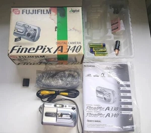 FUJIFILM FINEPIX 340 DIGITAL CAMERA DIGITALE MACCHINA FOTOGRAFICA - Picture 1 of 4