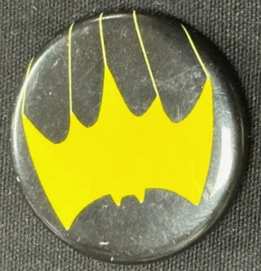 Batman Pin RARE VTG DC Yellow on Black - Picture 1 of 3
