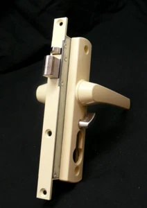 Total ST2 Security Door Lock Colour- Primrose - Picture 1 of 5