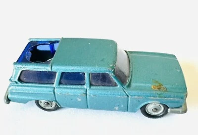 CORGI JUNIORS STUDEBAKER WAGONAIRE CAMERA CAR MADE IN GREAT BRITAIN - Image 1 of 4