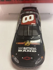 2004 DALE EARNHARDT JR.#8• Budweiser • Dave Mattwes Band • Monte Carlo•  1:24 - Picture 1 of 12