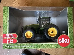 Siku 327200403 John Deere 8360R mit Breitreifen - Bild 1 von 3