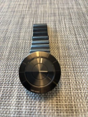 Reloj Hombre ISSEY MIYAKE TO Diseño Yoshioka Tokujin Foto 1 de 4