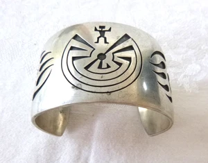 VTG Hopi George Phillips Overlay Cuff Bracelet Man in Maze Sterling Silver 73.7g - Picture 1 of 7