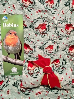 DESIGN INTERIORS Robins Christmas Fleece Throw Blanket Red Green – 2026 Robins Calendar New
