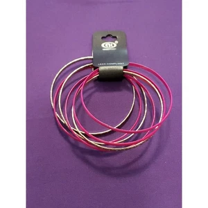 Set Of 7 Bangle Bracelets Dark Pink & Gold Tone Textured Lightweight Size 8 1/4 - Picture 1 of 6