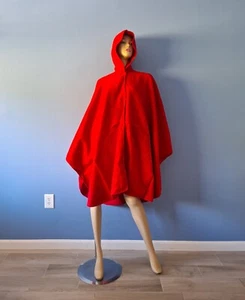 Alpaca Womens Hooded Button Up Cloak/Poncho/Cape PERU RED 35X54 inches - Picture 1 of 9