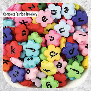 NEW 100PCS X 11MM MIXED ALPHABET LETTER RAINBOW FLOWER SHAPED ACRYLIC BEADS - Picture 1 of 2
