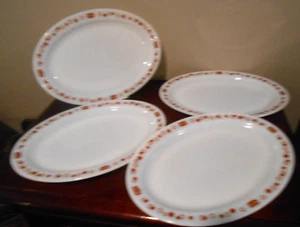 Pyrex Oval Milk Glass Red Kettle Popcorn Restaurant Ware Set of 4 Dinner Plates - Picture 1 of 8