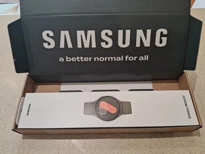 NEW Samsung Galaxy Watch 7 40mm SM-L300 Green Bluetooth WiFi L300NZGAEUA SEALED - Picture 1 of 4
