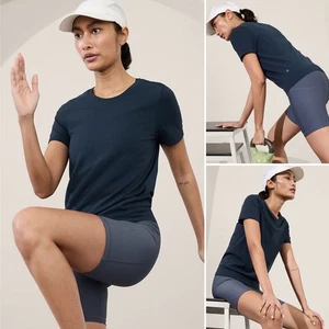 NWT Athleta In Motion Seamless Tee XL Navy Hem Grippers Crew Top Short Sleeve - Picture 1 of 14