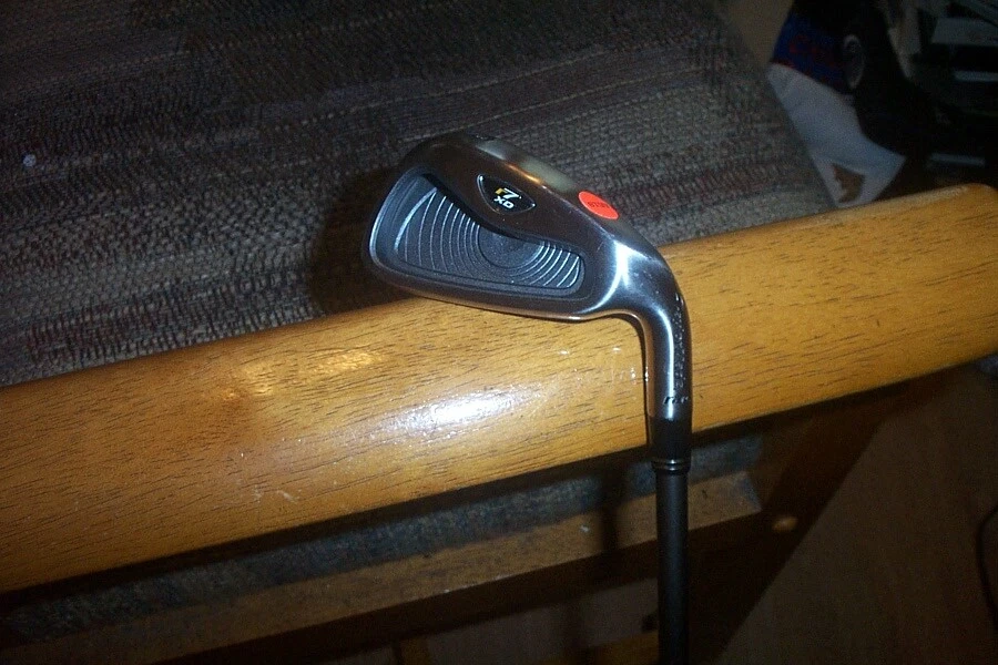 BRAND NEW Taylor Made RAC R7 XD graphite  stiff  6 iron RH - Image 1 of 1